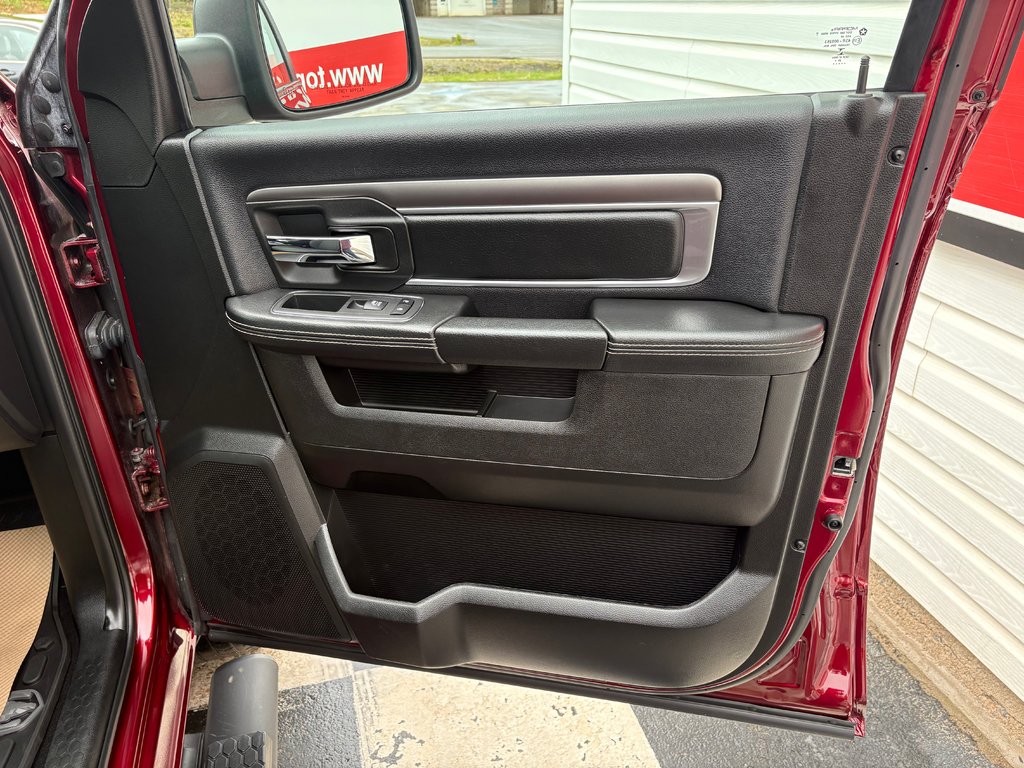 2021 Ram 1500 Classic Warlock - 4x4, sunroof, power and heated seats in COLDBROOK, Nova Scotia - 26 - w1024h768px
