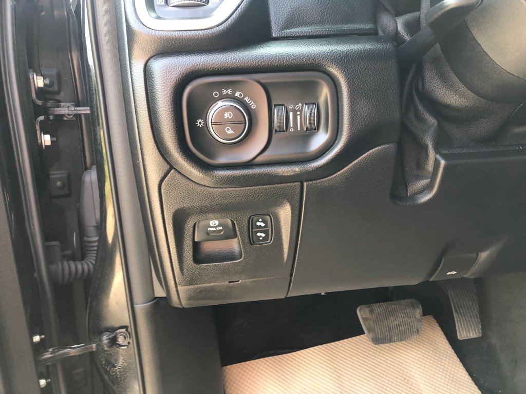 2019 Ram 1500 Big Horn -Reverse Camera, Heated Seats, Sunroof in Kentville, Nova Scotia - 11 - w1024h768px
