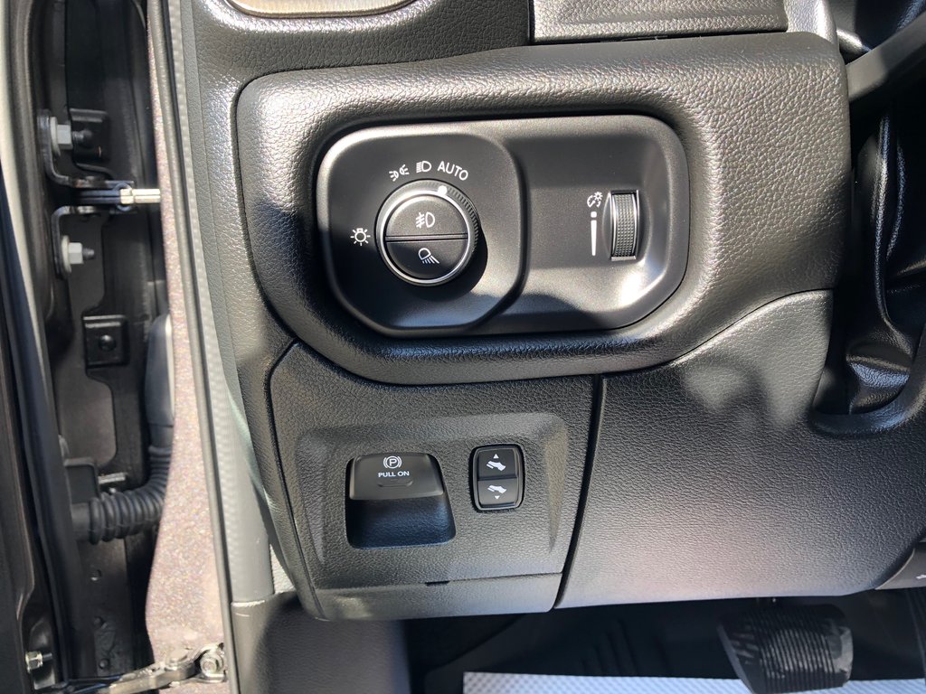 2023 Ram 1500 Sport - Touchscreen Display, Sunroof, Push Start in COLDBROOK, Nova Scotia - 9 - w1024h768px