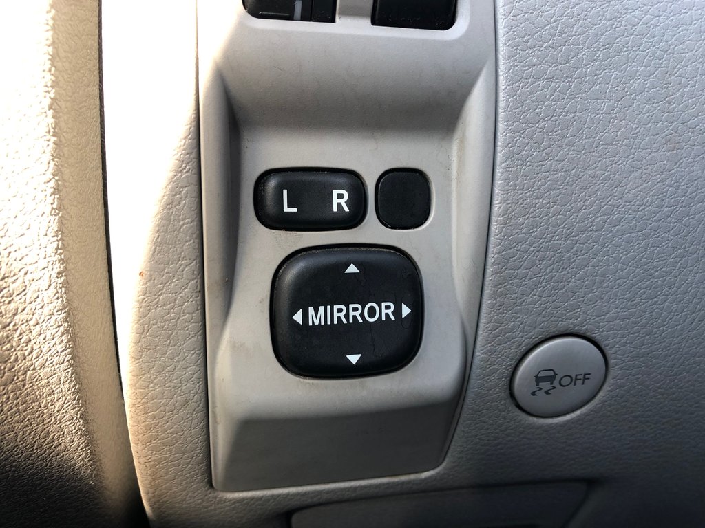 Subaru Forester LIMITED - cruise control, a/c, sunroof, cd player 2010 à Kentville, Nouvelle-Écosse - 8 - w1024h768px