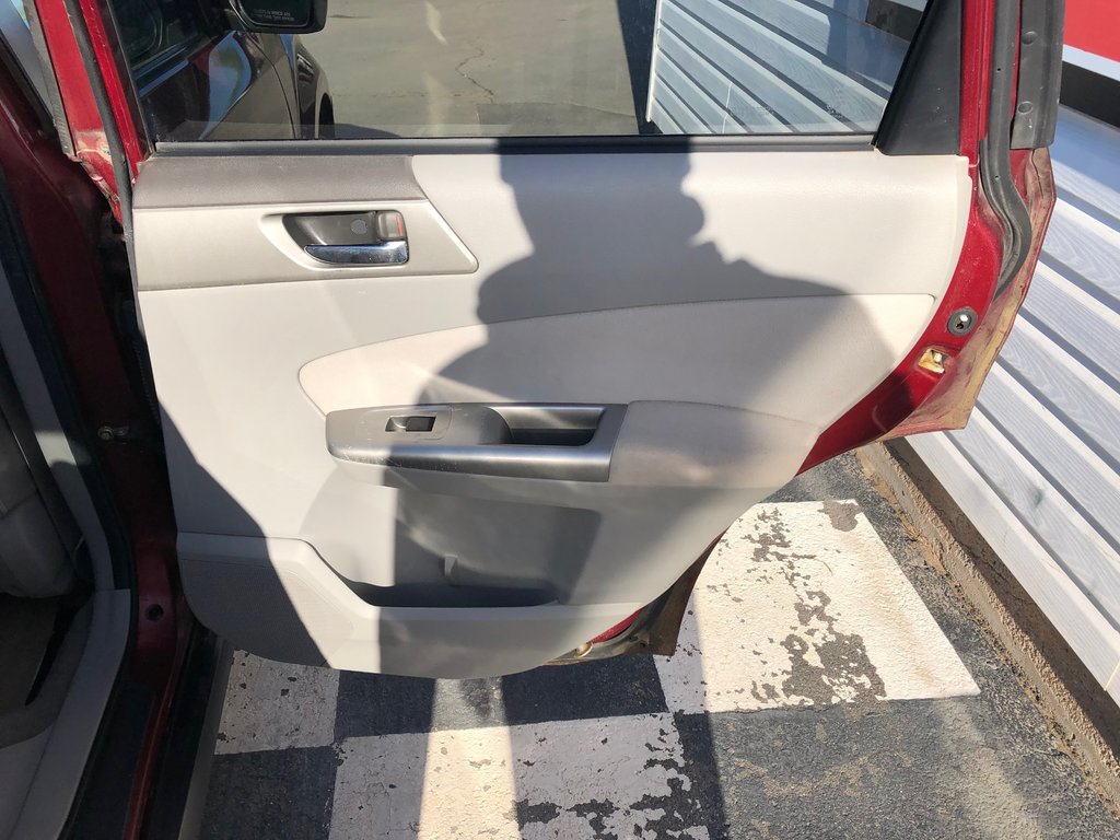 Subaru Forester LIMITED - cruise control, a/c, sunroof, cd player 2010 à Kentville, Nouvelle-Écosse - 22 - w1024h768px