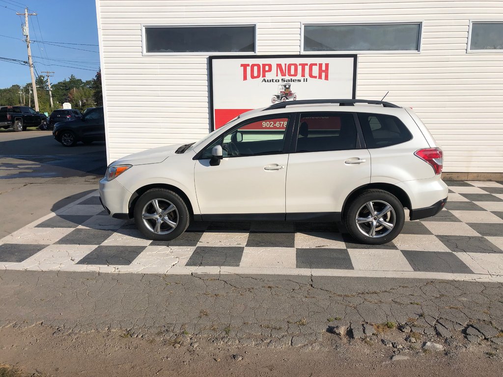 Subaru Forester - heated seats - all wheel drive - 2015 à COLDBROOK, Nouvelle-Écosse - 2 - w1024h768px