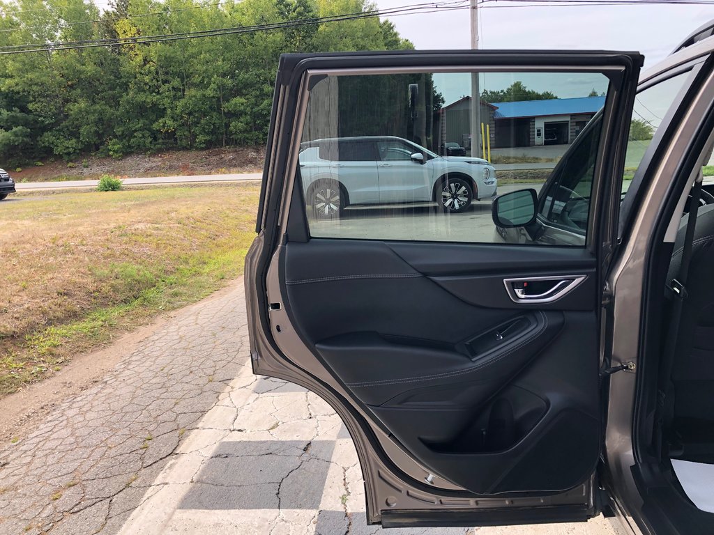 2022 Subaru Forester Touring- Sunroof, Reverse Camera,AWD, Heated Seats in COLDBROOK, Nova Scotia - 21 - w1024h768px