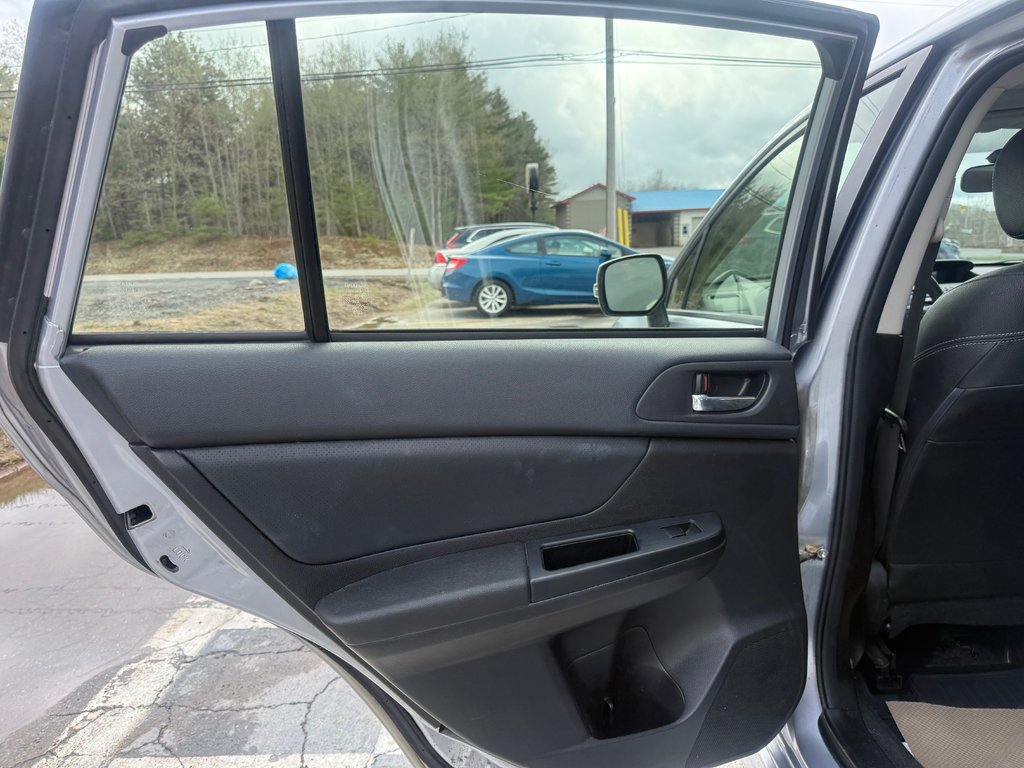2014 Subaru IMPREZA 2.0i w/Limited Pkg, 5SPEED MANUAL, backup camera in Kentville, Nova Scotia - 15 - w1024h768px