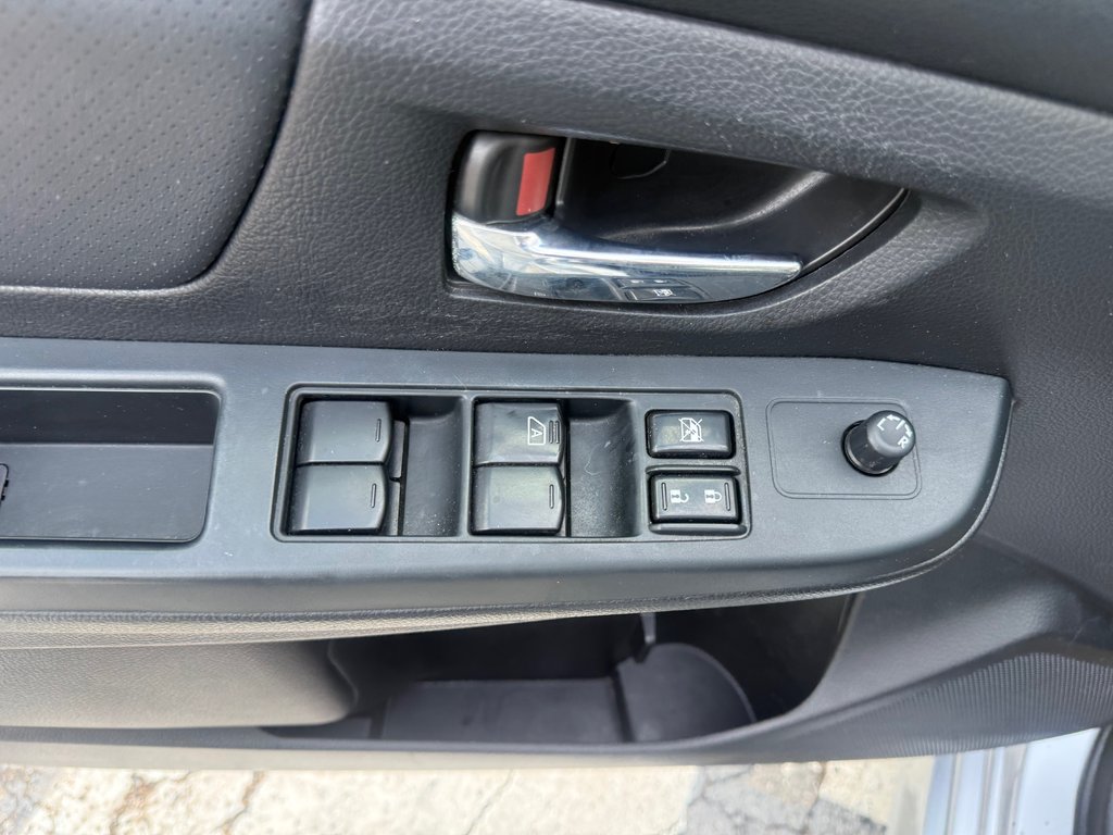 2014 Subaru IMPREZA 2.0i w/Limited Pkg, 5SPEED MANUAL, backup camera in Kentville, Nova Scotia - 8 - w1024h768px