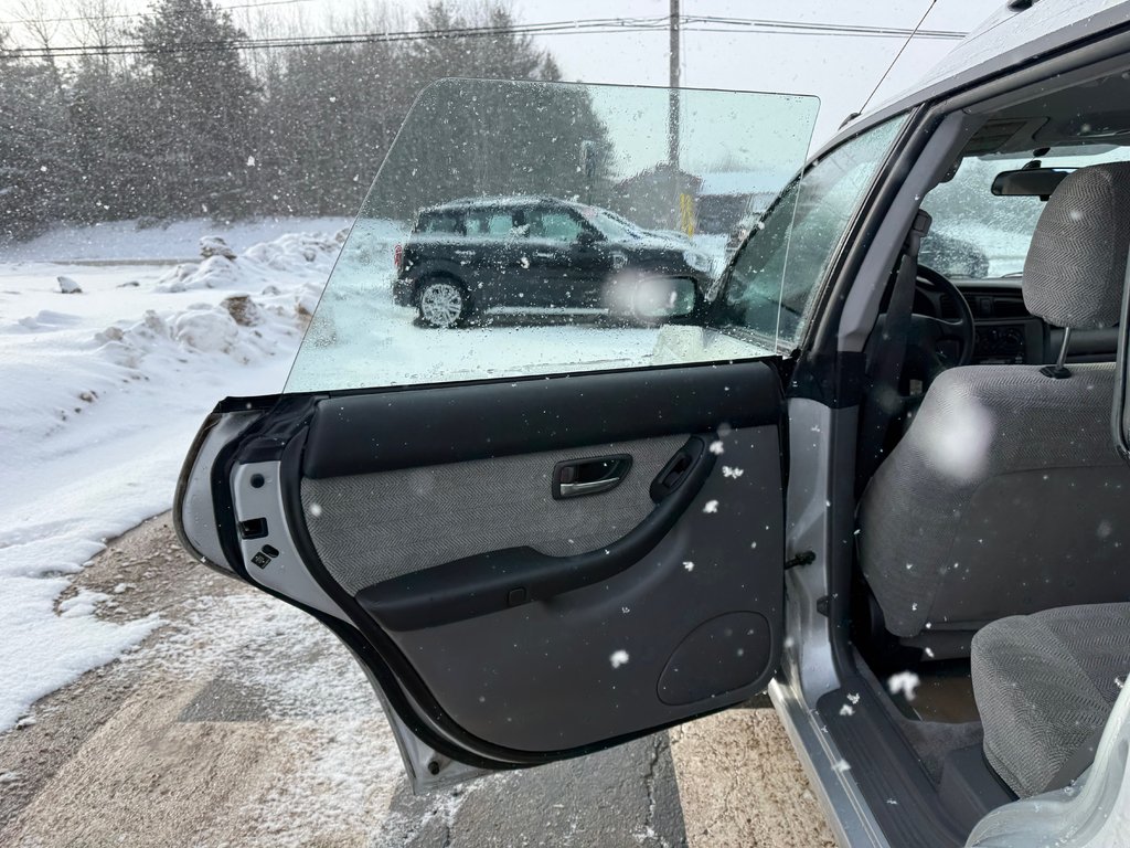 2002 Subaru LEGACY L in Kentville, Nova Scotia - 13 - w1024h768px