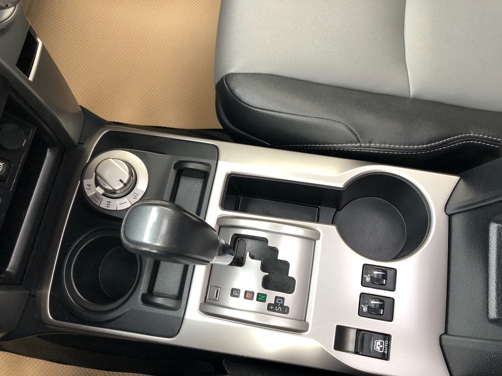 2019 Toyota 4Runner SR5 - Third Row Seating, Reverse Camera, Sunroof in Kentville, Nova Scotia - 15 - w1024h768px