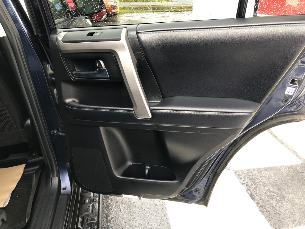 2019 Toyota 4Runner SR5 - Third Row Seating, Reverse Camera, Sunroof in Kentville, Nova Scotia - 23 - w1024h768px