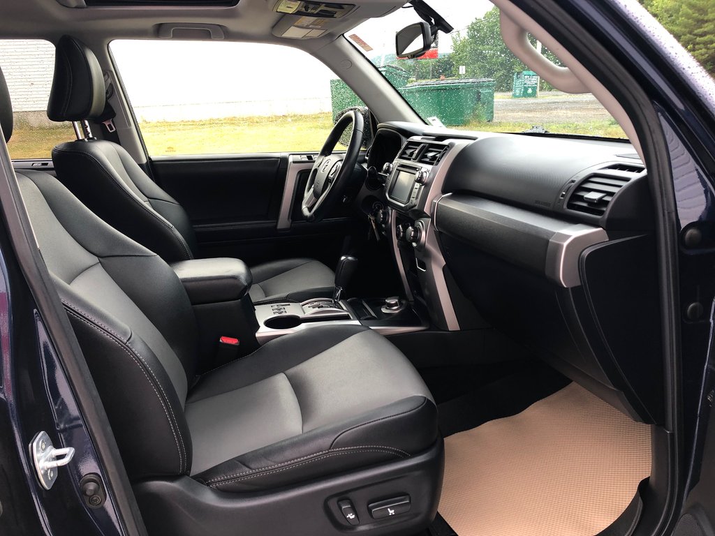 2019 Toyota 4Runner SR5 - Third Row Seating, Reverse Camera, Sunroof in Kentville, Nova Scotia - 25 - w1024h768px
