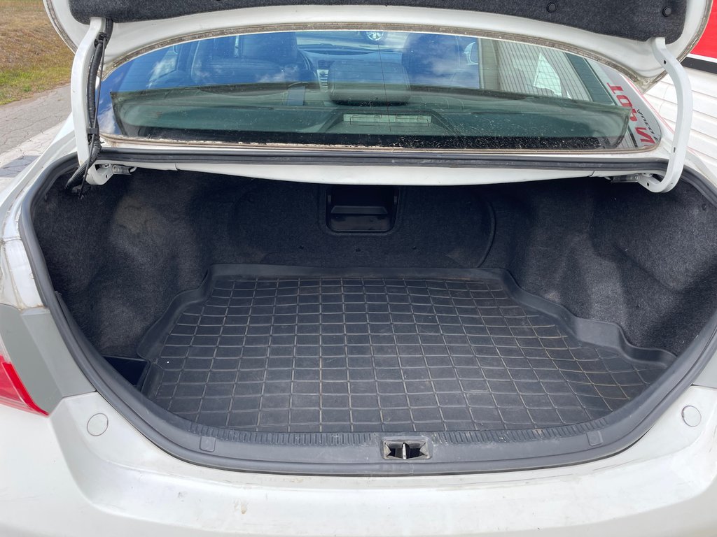 Toyota Camry CD PLAYER, A/C 2009 à COLDBROOK, Nouvelle-Écosse - 18 - w1024h768px