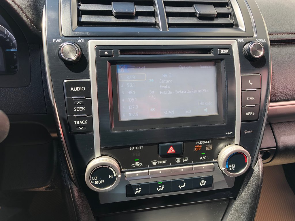 2013 Toyota Camry SE - power seats. reverse camera, bluetooth, a/c in Kentville, Nova Scotia - 13 - w1024h768px