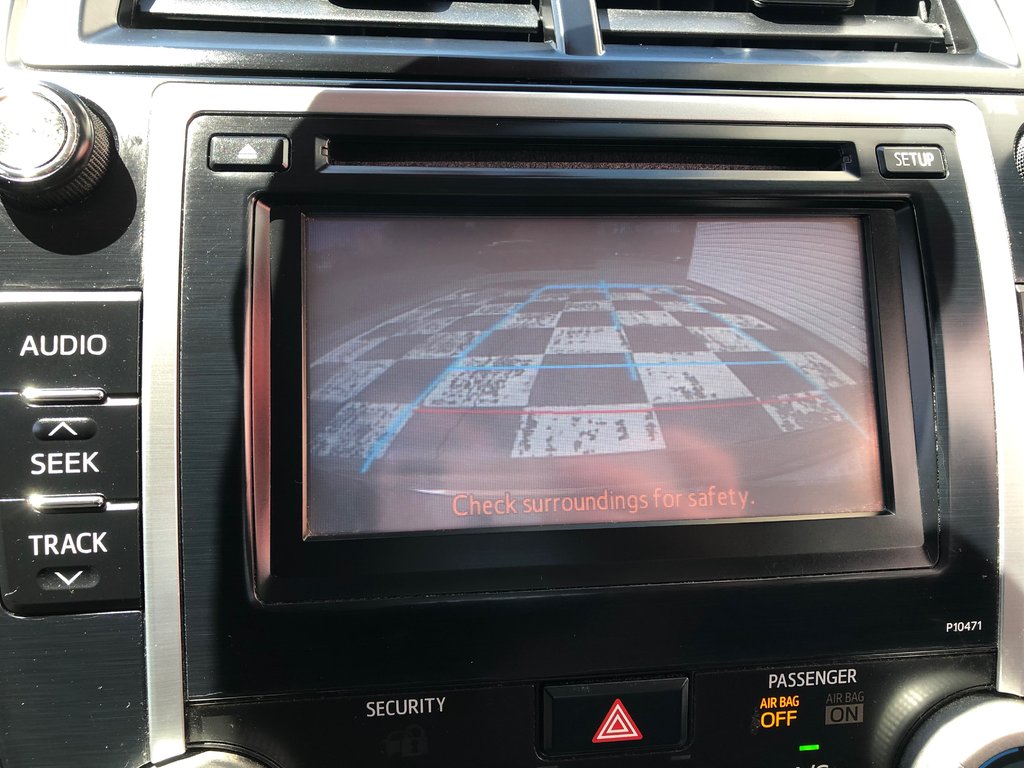 2013 Toyota Camry SE - power seats. reverse camera, bluetooth, a/c in Kentville, Nova Scotia - 11 - w1024h768px