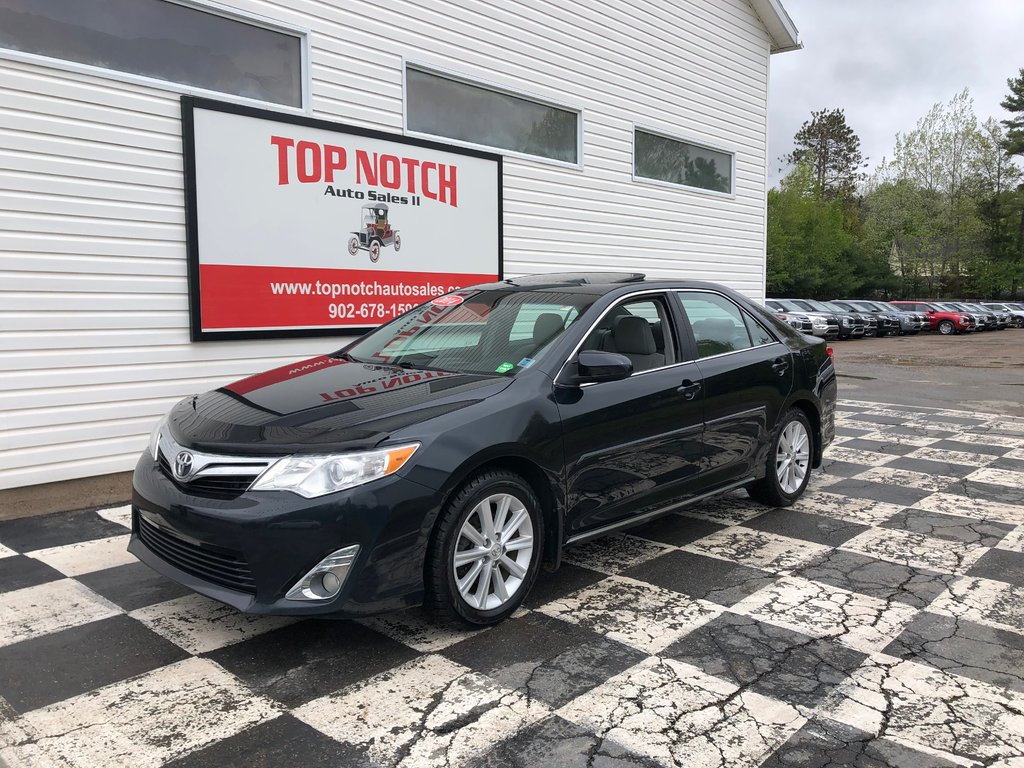 2014 Toyota Camry XLE- Full leather, Heated seats, Sunroof in Kentville, Nova Scotia - 1 - w1024h768px