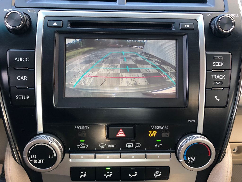 2014 Toyota Camry LE - low kms, reverse camera, hands free, cruise in COLDBROOK, Nova Scotia - 12 - w1024h768px