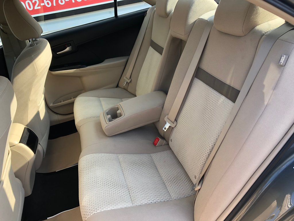 2014 Toyota Camry LE - low kms, reverse camera, hands free, cruise in COLDBROOK, Nova Scotia - 17 - w1024h768px