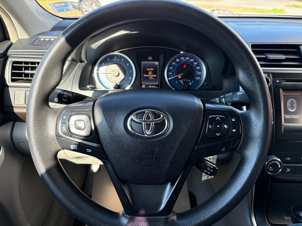 2016 Toyota Camry LE - hands free, cruise control, reverse camera in Kentville, Nova Scotia - 9 - w1024h768px