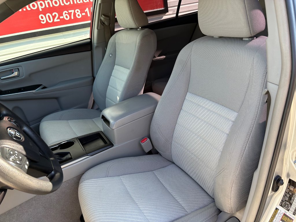 2016 Toyota Camry LE - hands free, cruise control, reverse camera in Kentville, Nova Scotia - 16 - w1024h768px