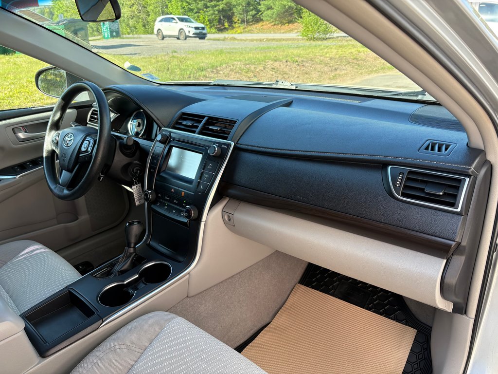 2016 Toyota Camry LE - hands free, cruise control, reverse camera in Kentville, Nova Scotia - 22 - w1024h768px