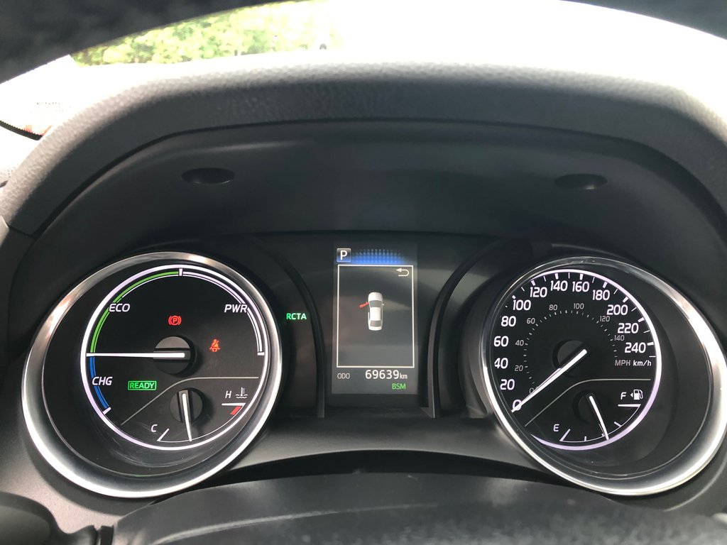 2020 Toyota Camry Hybrid LE - Reverse Camera, Push Start, Power Windows in Kentville, Nova Scotia - 11 - w1024h768px