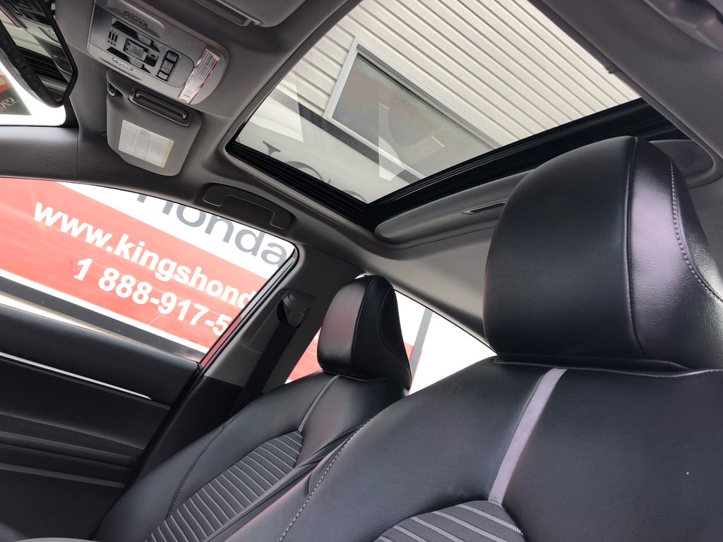 2020 Toyota Camry Hybrid LE - Reverse Camera, Push Start, Power Windows in Kentville, Nova Scotia - 19 - w1024h768px
