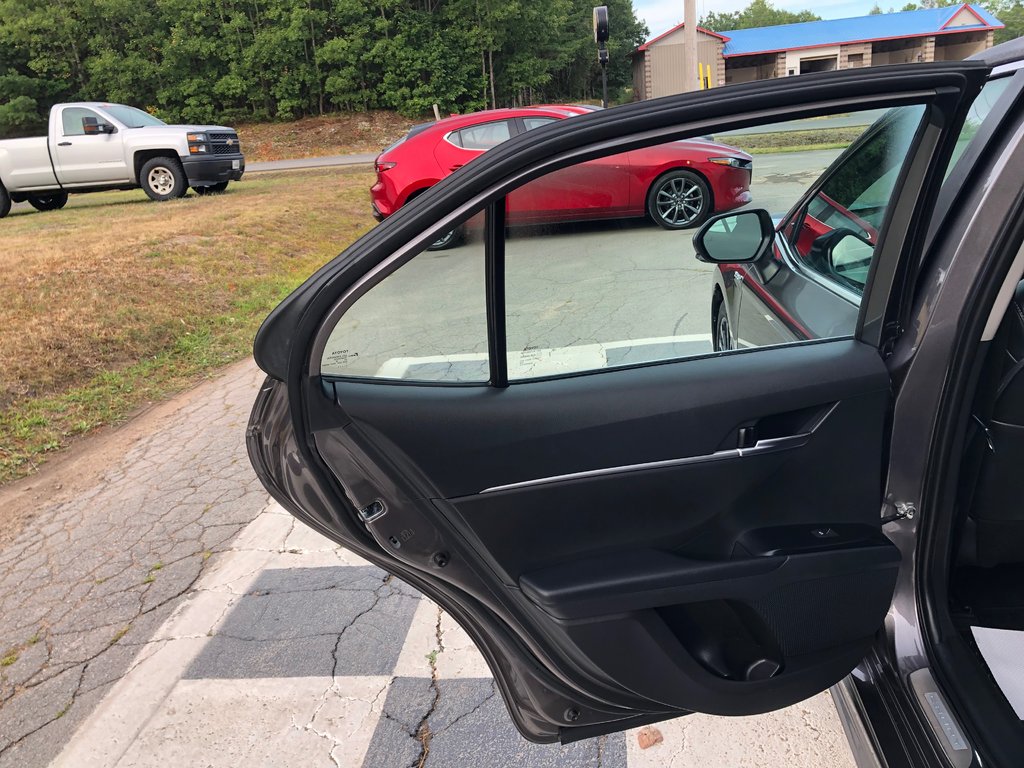 2020 Toyota Camry Hybrid LE - Reverse Camera, Push Start, Power Windows in Kentville, Nova Scotia - 20 - w1024h768px