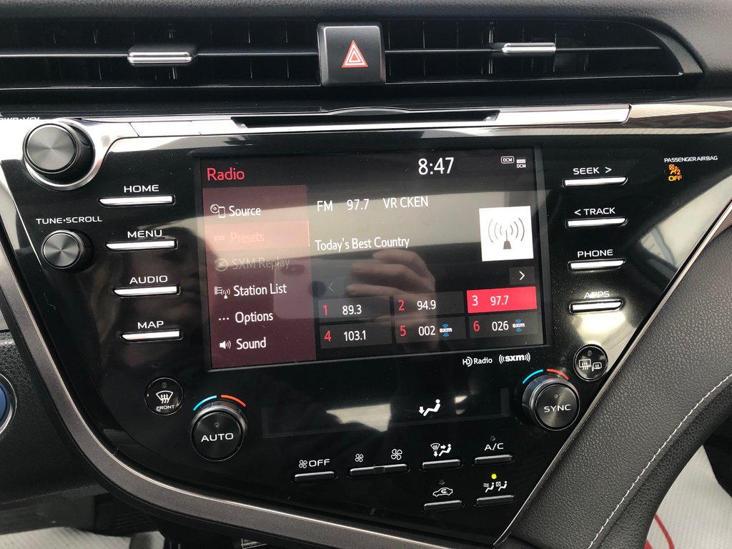2020 Toyota Camry Hybrid LE - Reverse Camera, Push Start, Power Windows in Kentville, Nova Scotia - 13 - w1024h768px