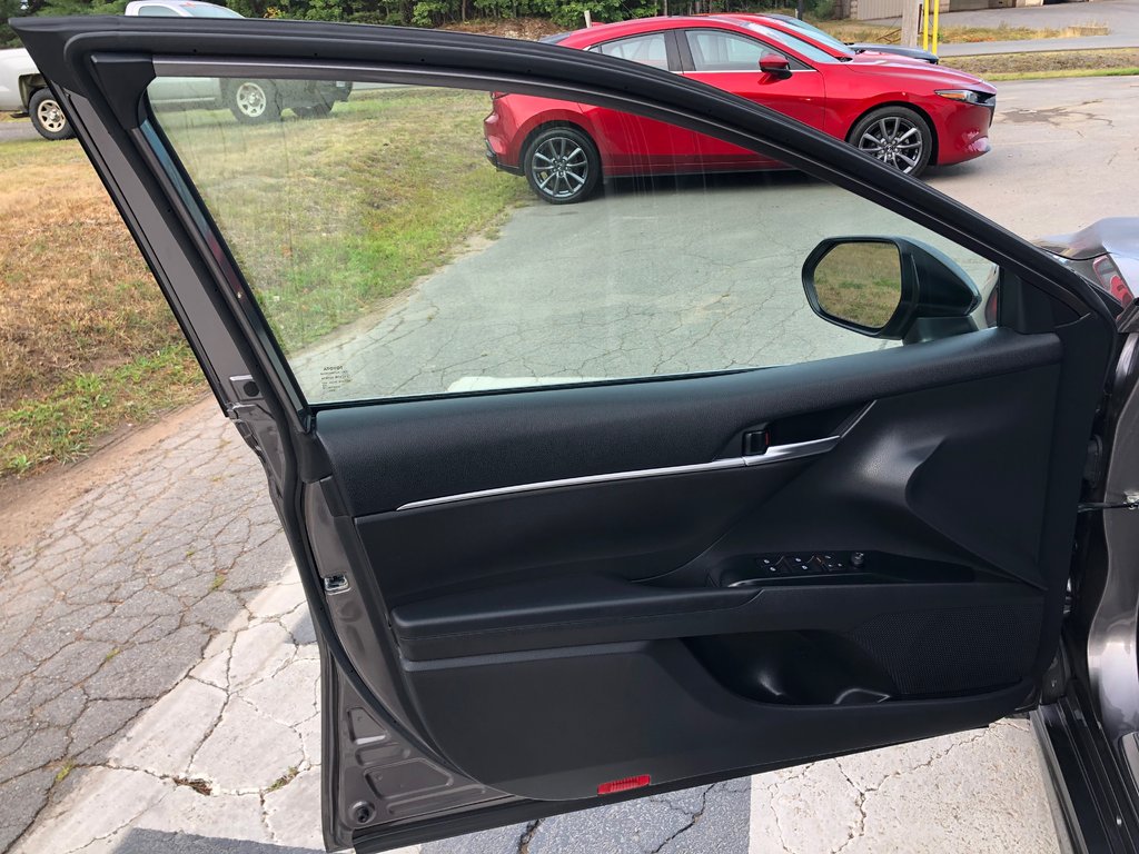 2020 Toyota Camry Hybrid LE - Reverse Camera, Push Start, Power Windows in Kentville, Nova Scotia - 7 - w1024h768px