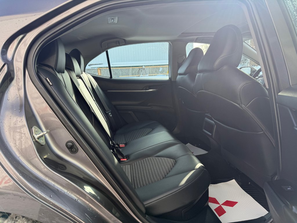 2020 Toyota Camry Hybrid SE, keyless entry, backup camera, Bluetooth in COLDBROOK, Nova Scotia - 18 - w1024h768px