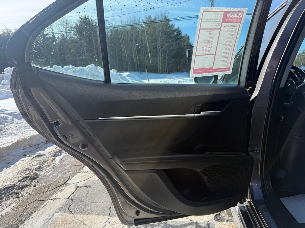 Toyota Camry Hybrid SE, keyless entry, backup camera, Bluetooth 2020 à COLDBROOK, Nouvelle-Écosse - 14 - w1024h768px