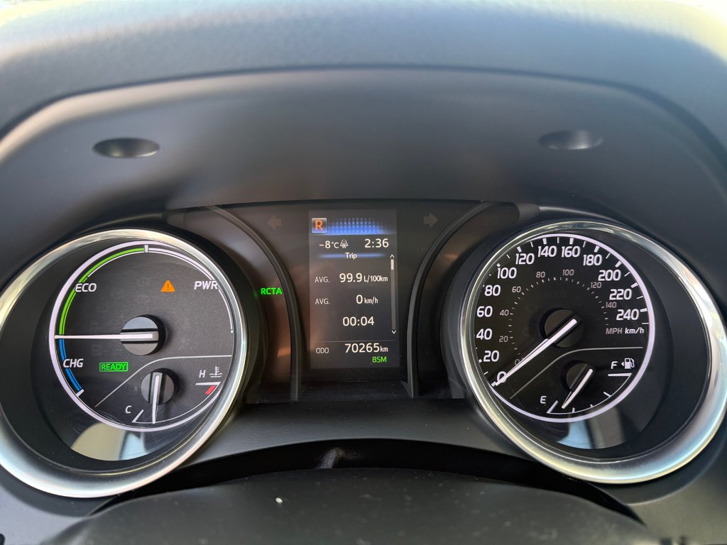2020 Toyota Camry Hybrid SE, keyless entry, backup camera, Bluetooth in COLDBROOK, Nova Scotia - 11 - w1024h768px