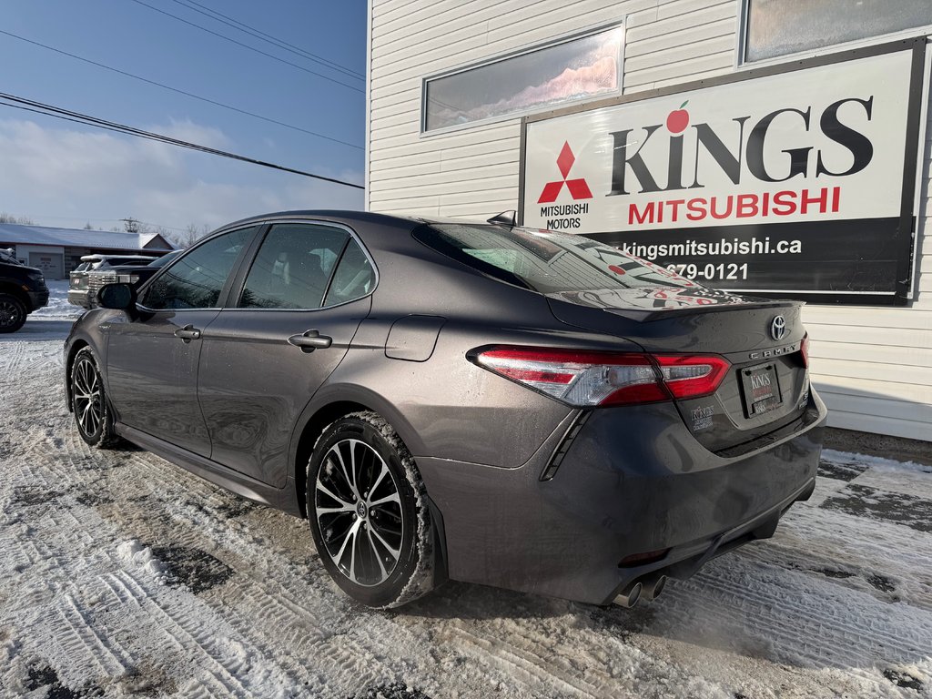 2020 Toyota Camry Hybrid SE, keyless entry, backup camera, Bluetooth in COLDBROOK, Nova Scotia - 6 - w1024h768px