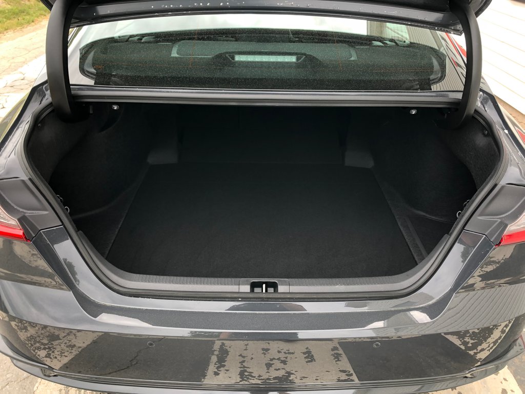 2025 Toyota Camry XSE - sunroof, heated/vented seats, hands free in COLDBROOK, Nova Scotia - 24 - w1024h768px