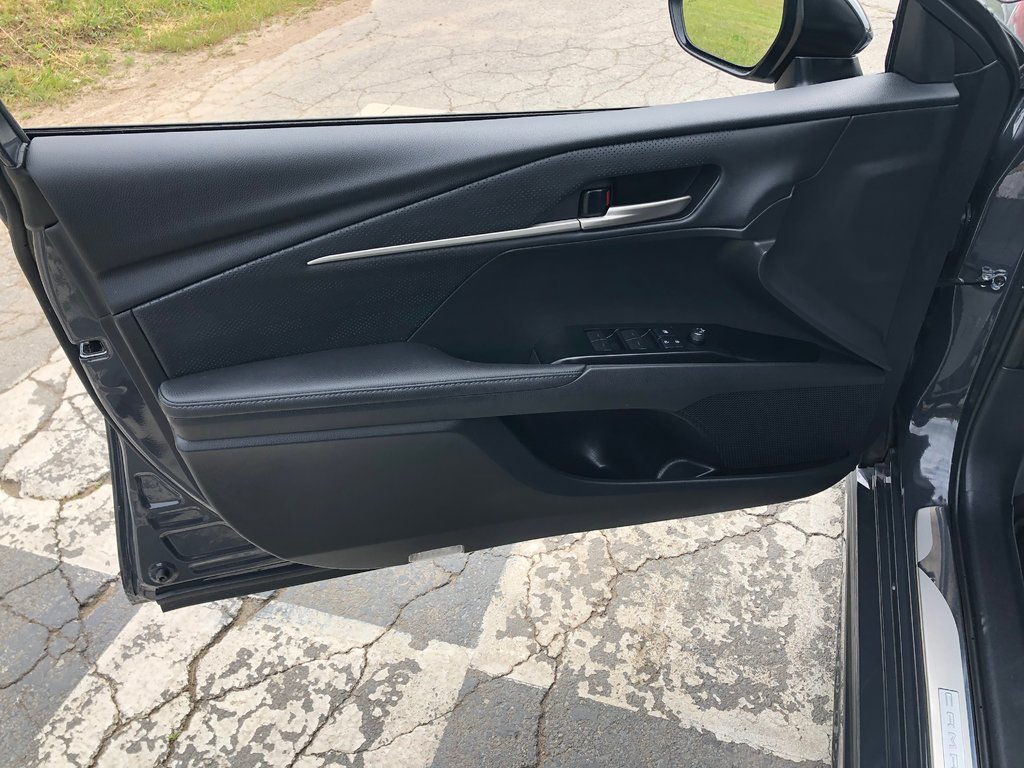 2025 Toyota Camry XSE - sunroof, heated/vented seats, hands free in COLDBROOK, Nova Scotia - 18 - w1024h768px