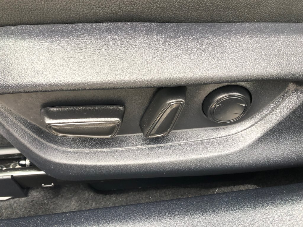 2025 Toyota Camry XSE - sunroof, heated/vented seats, hands free in COLDBROOK, Nova Scotia - 20 - w1024h768px