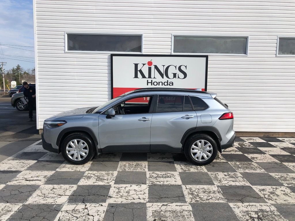 Toyota COROLLA CROSS XLE- Heated seats and steering wheel, Lane assist 2023 à Kentville, Nouvelle-Écosse - 27 - w1024h768px