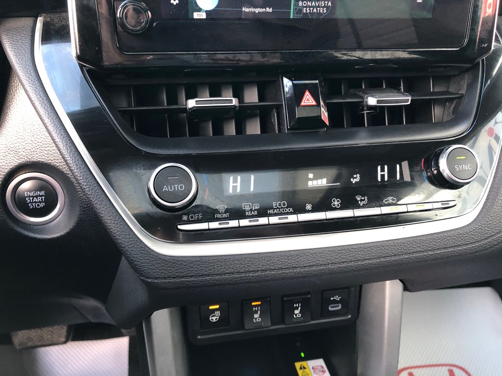 Toyota COROLLA CROSS XLE- Heated seats and steering wheel, Lane assist 2023 à Kentville, Nouvelle-Écosse - 13 - w1024h768px