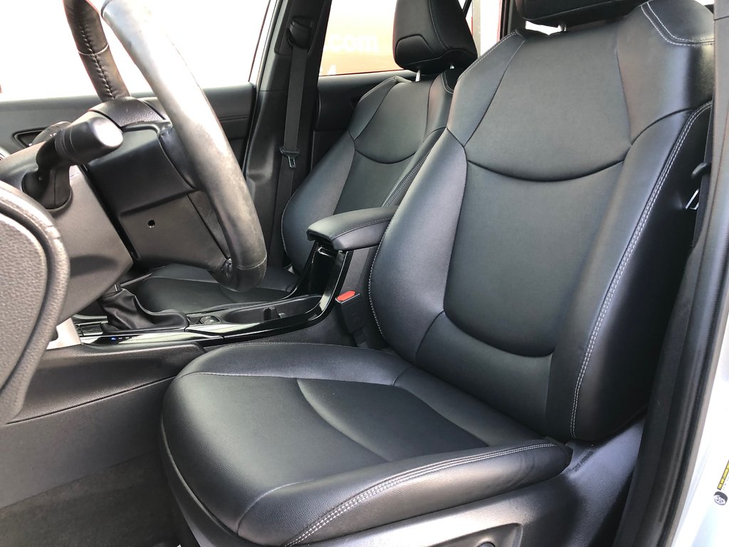 Toyota COROLLA CROSS XLE- Heated seats and steering wheel, Lane assist 2023 à Kentville, Nouvelle-Écosse - 18 - w1024h768px