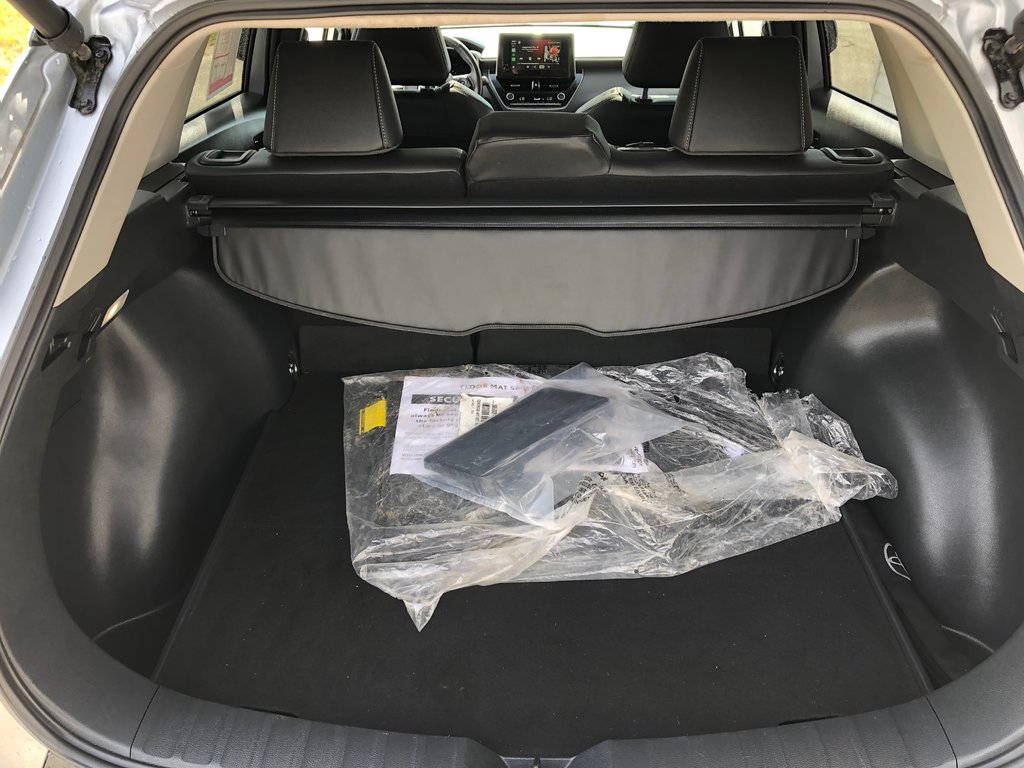 2023 Toyota COROLLA CROSS XLE - sunroof, power seats, wireless carplay, a/c in COLDBROOK, Nova Scotia - 24 - w1024h768px
