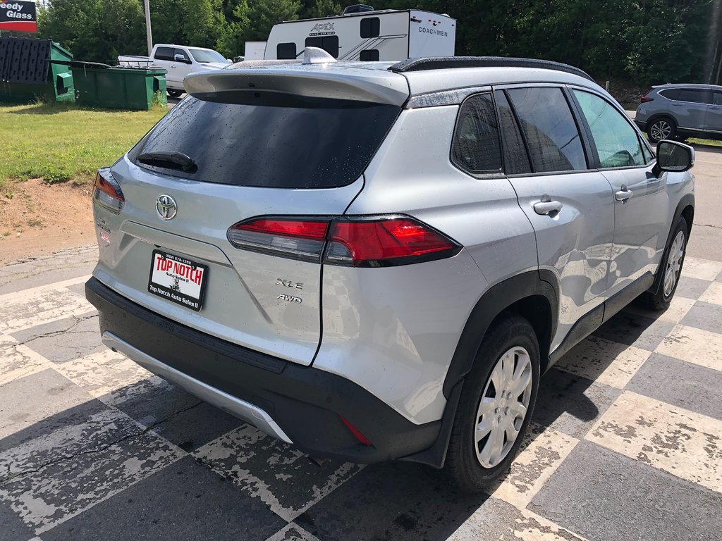 2023 Toyota COROLLA CROSS XLE - sunroof, power seats, wireless carplay, a/c in COLDBROOK, Nova Scotia - 4 - w1024h768px