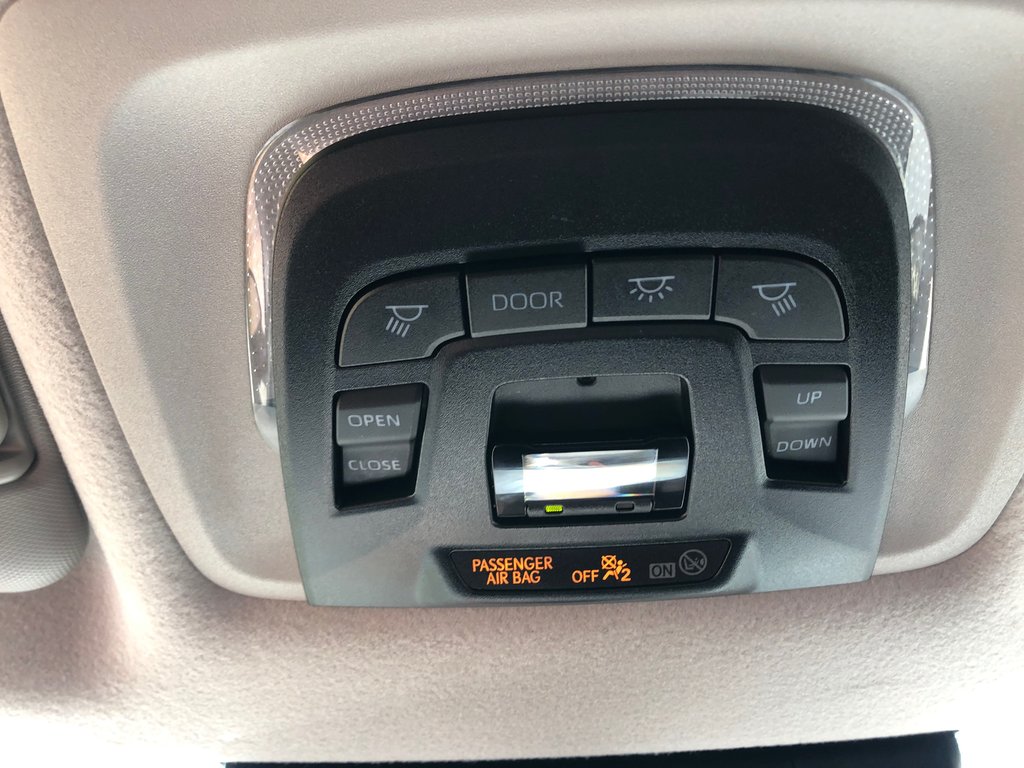 2023 Toyota COROLLA CROSS XLE - sunroof, power seats, wireless carplay, a/c in COLDBROOK, Nova Scotia - 17 - w1024h768px