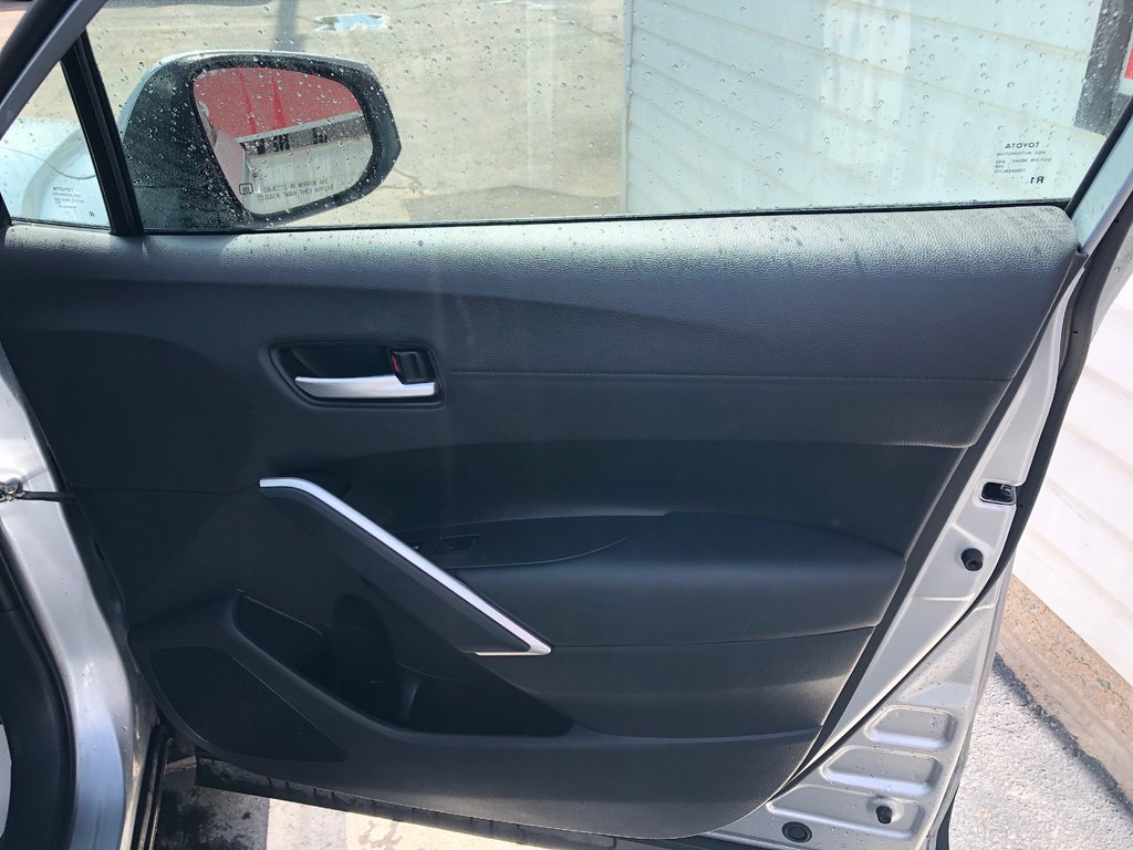 2023 Toyota COROLLA CROSS XLE - sunroof, power seats, wireless carplay, a/c in COLDBROOK, Nova Scotia - 27 - w1024h768px