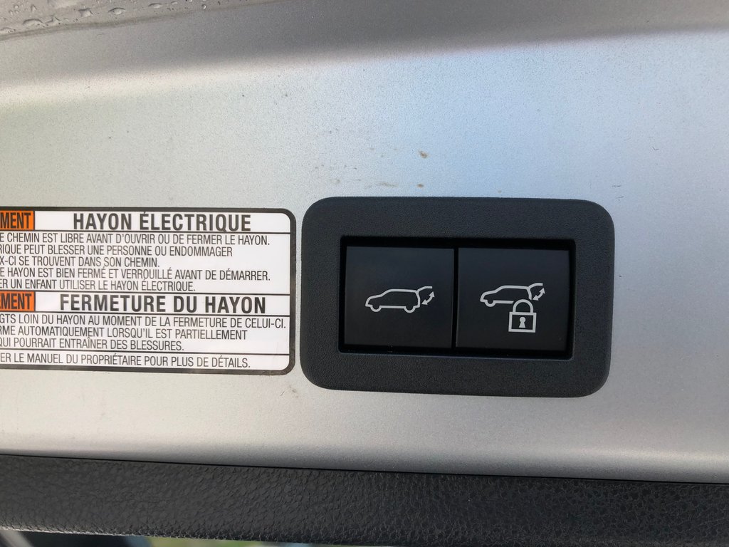 2023 Toyota COROLLA CROSS XLE - sunroof, power seats, wireless carplay, a/c in COLDBROOK, Nova Scotia - 25 - w1024h768px