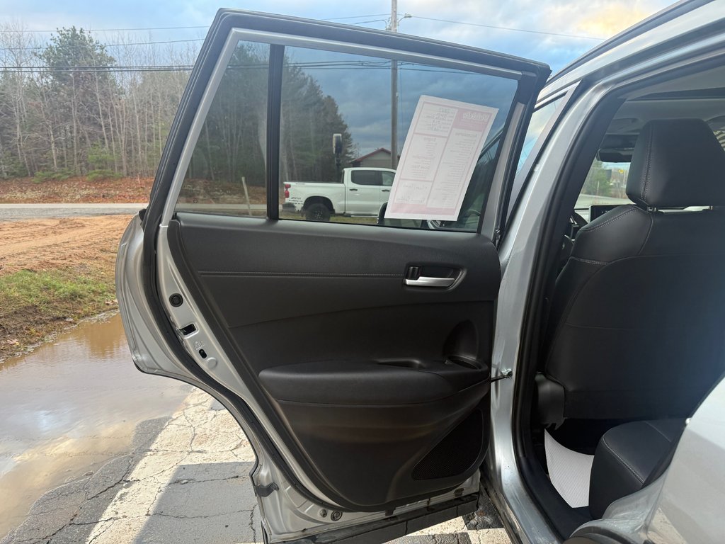 2023 Toyota Corolla Cross XLE, keyless entry, backup cam, heated seats in Kentville, Nova Scotia - 15 - w1024h768px