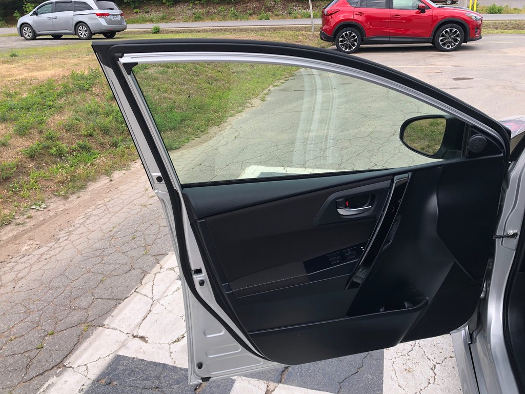 2017 Toyota Corolla iM IM - Reverse Camera, Usb Port, Hands Free in COLDBROOK, Nova Scotia - 7 - w1024h768px