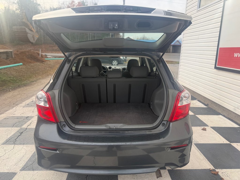 Toyota COROLLA Matrix, Heated Mirrors, Cloth Bucket Seats 2010 à COLDBROOK, Nouvelle-Écosse - 16 - w1024h768px