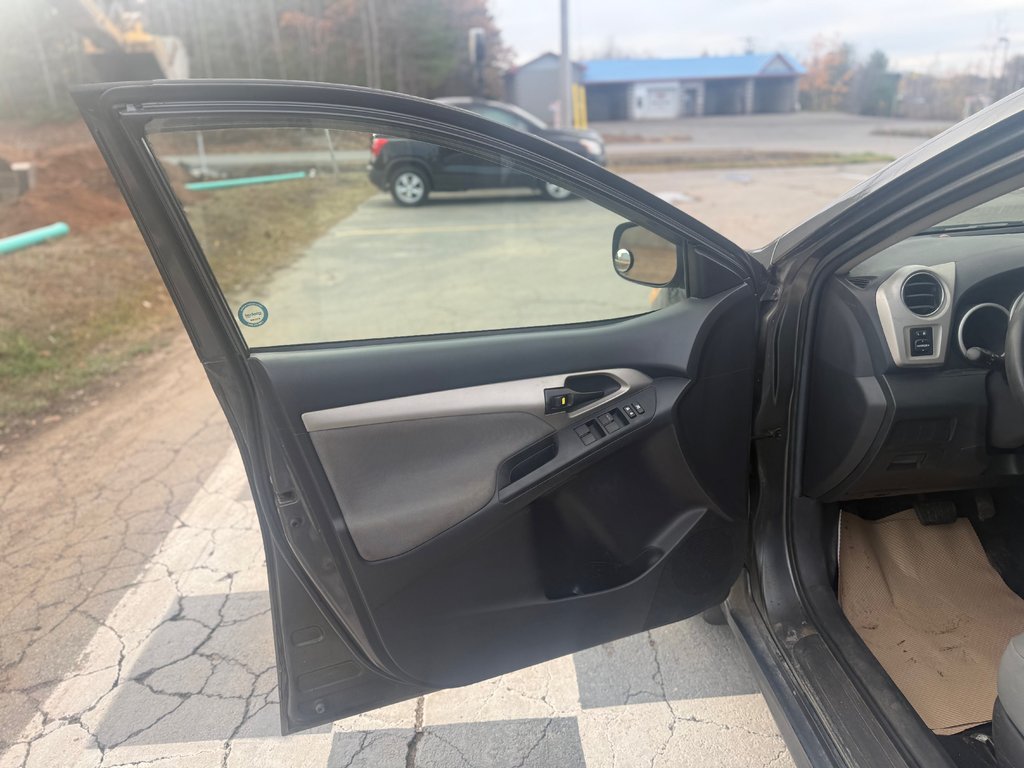 Toyota COROLLA Matrix, Heated Mirrors, Cloth Bucket Seats 2010 à COLDBROOK, Nouvelle-Écosse - 7 - w1024h768px