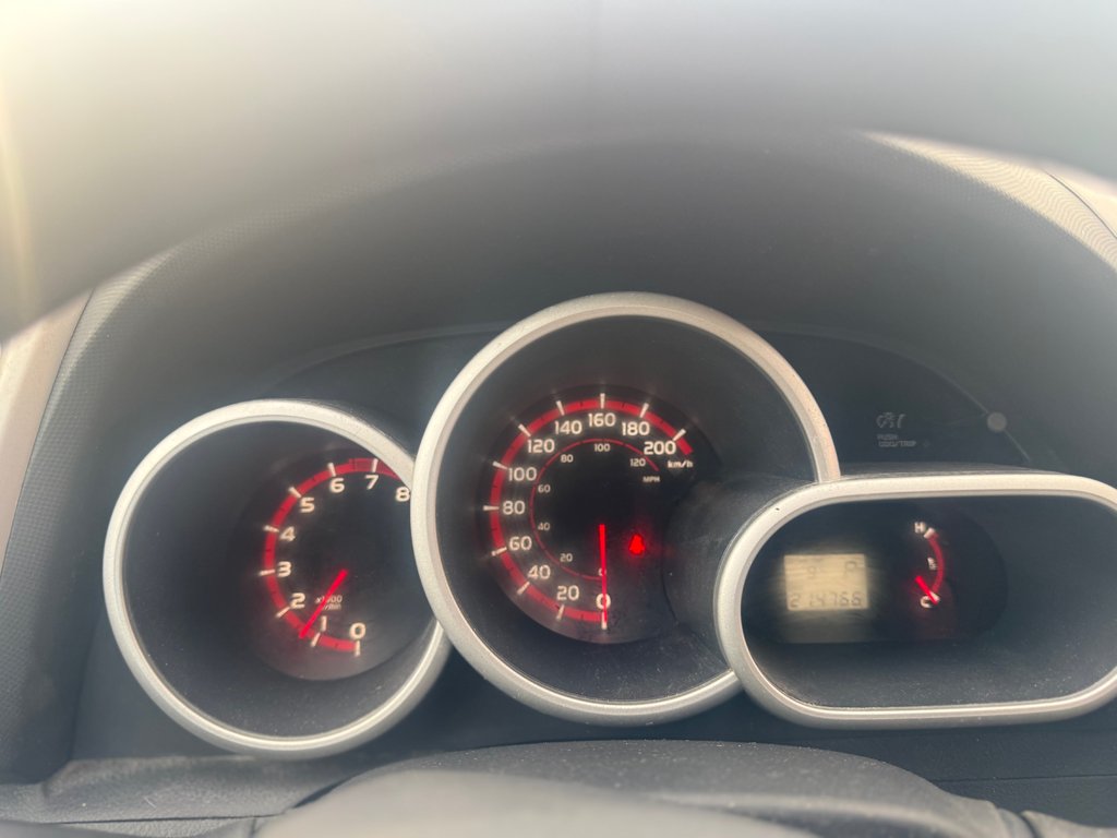 Toyota COROLLA Matrix, Heated Mirrors, Cloth Bucket Seats 2010 à COLDBROOK, Nouvelle-Écosse - 10 - w1024h768px