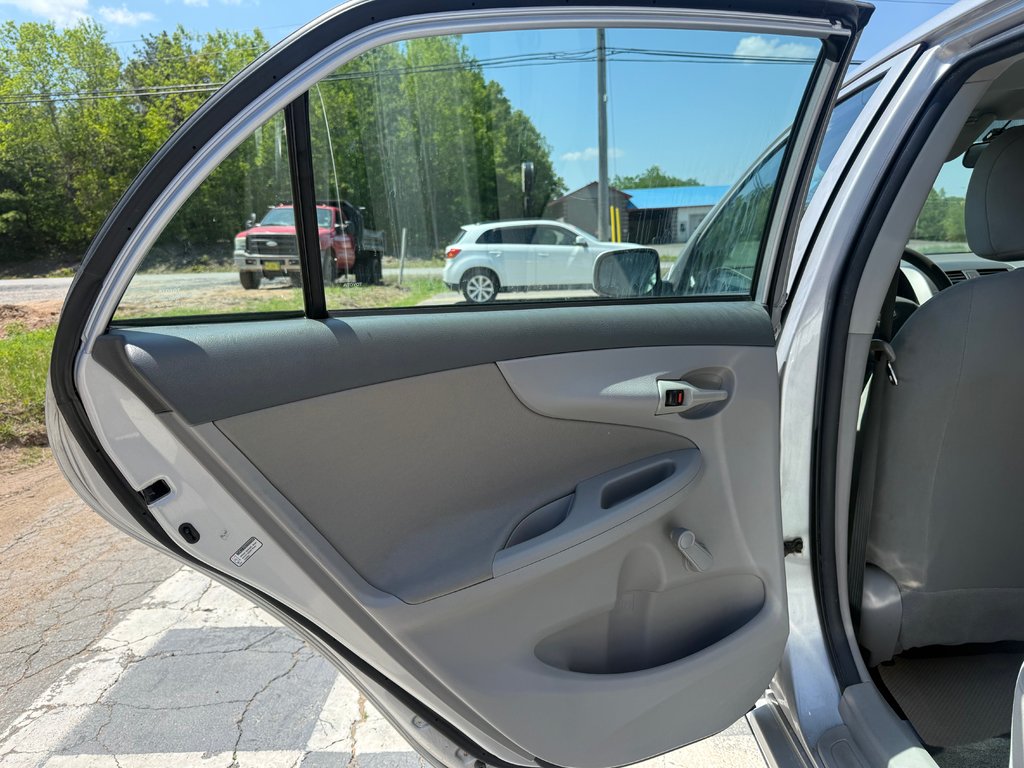 Toyota COROLLA CE, keyless entry, Cruise control, Bluetooth 2010 à Kentville, Nouvelle-Écosse - 12 - w1024h768px