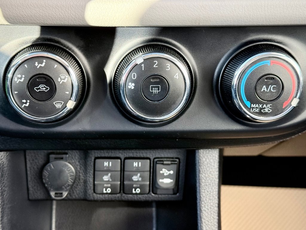 2014 Toyota COROLLA | Reverse Camera, Heated Mirrors, CD/MP3 Player in COLDBROOK, Nova Scotia - 17 - w1024h768px