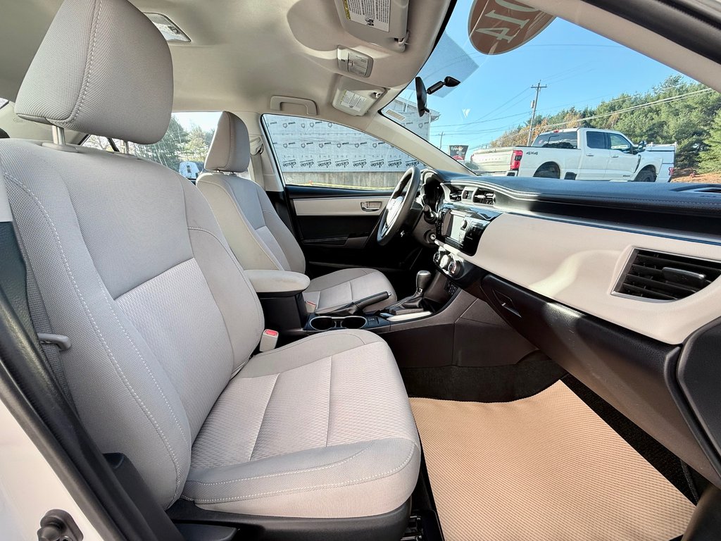 2014 Toyota COROLLA | Reverse Camera, Heated Mirrors, CD/MP3 Player in COLDBROOK, Nova Scotia - 25 - w1024h768px